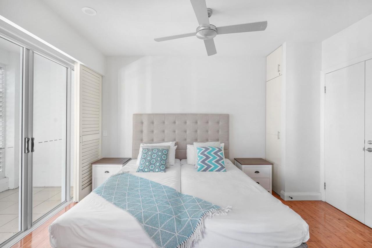 The Beach Club Premium Private Apartments Palm Cove Exterior foto