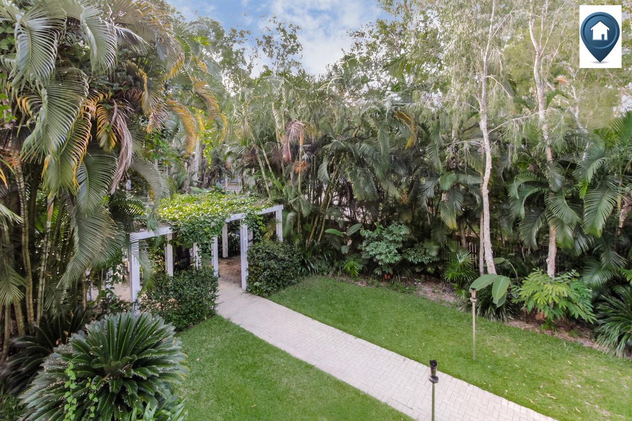 The Beach Club Premium Private Apartments Palm Cove Exterior foto