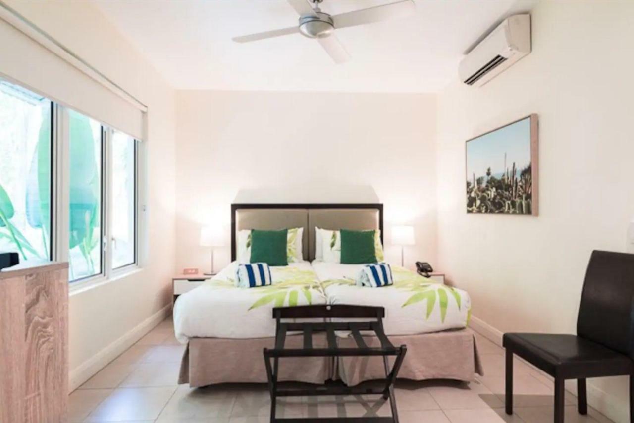 The Beach Club Premium Private Apartments Palm Cove Exterior foto