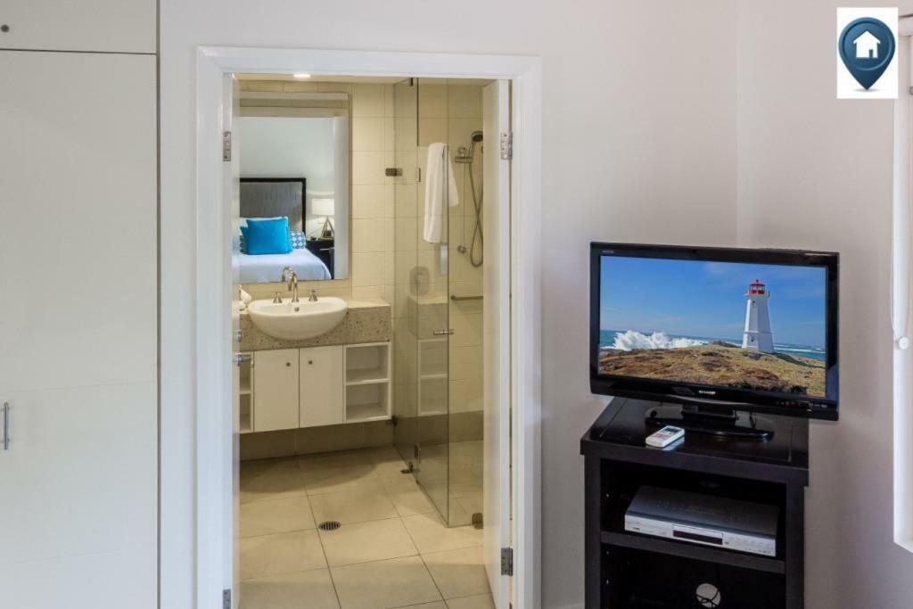 The Beach Club Premium Private Apartments Palm Cove Exterior foto
